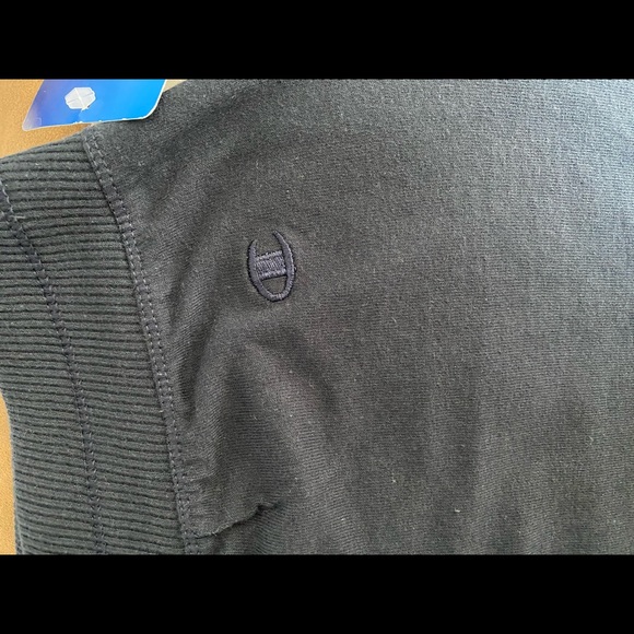 Navy Blue Capri - Picture 3 of 7